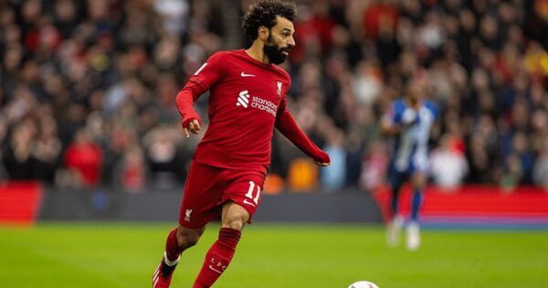 أنباء عن تعاقد محمد صلاح لاعب ليفربول الإنجليزي مع نادي الهلال السعودي