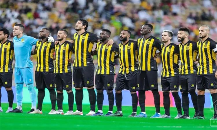 اتحاد جدة السعودي يطمع في ضم صخرة باريس سان جيرمان