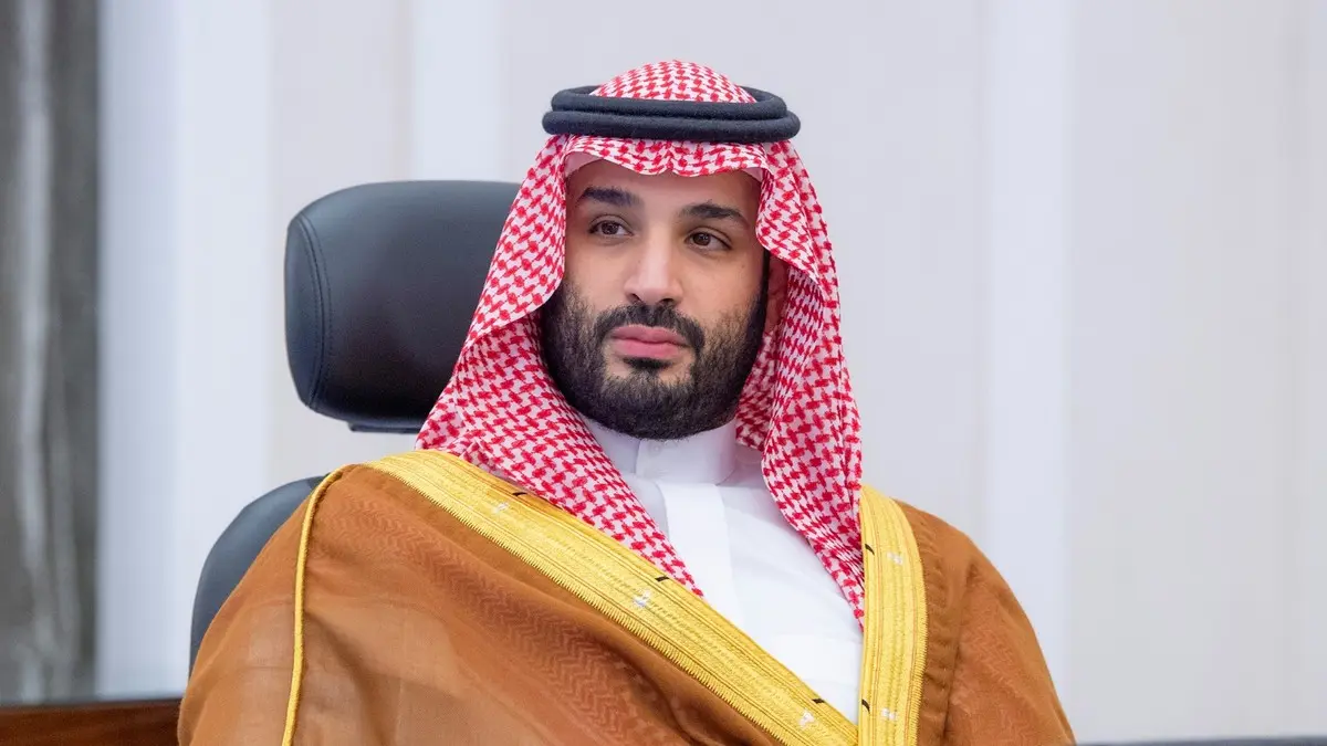 كم لغه مع محمد بن سلمان؟ من هم أبناء الملك سلمان؟