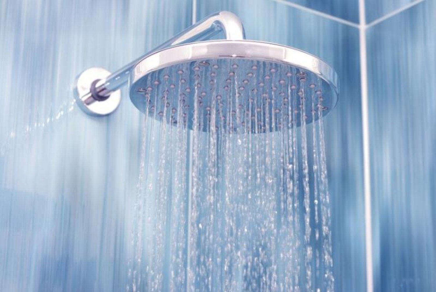 ما هي فوائد الاستحمام بالماء البارد للرجال ومتى لا يجب الاستحمام بالماء البارد؟!